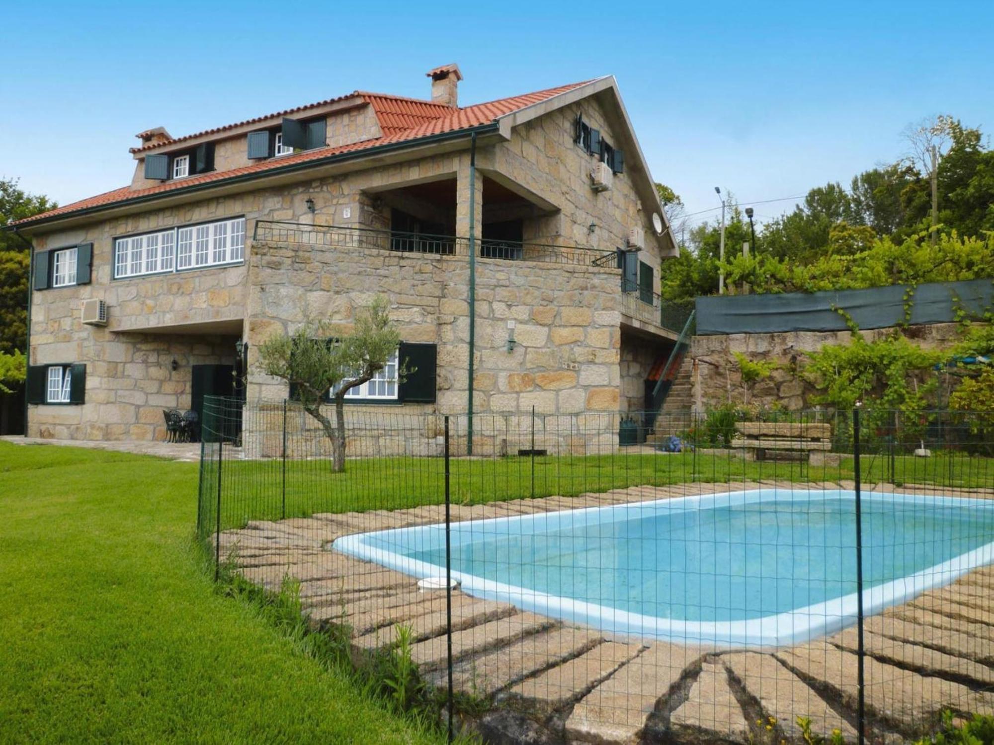 Holiday Home, Luzim ภายนอก รูปภาพ